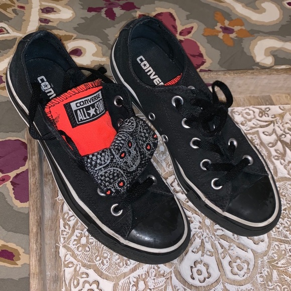 converse shoes double tongue